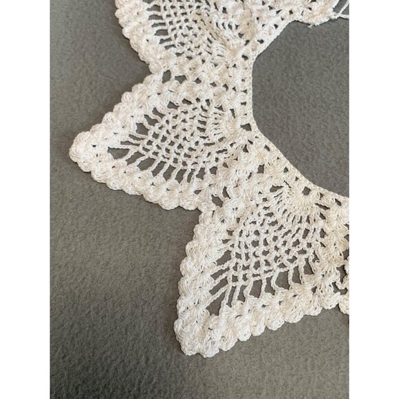 Vintage Handmade Crochet Lace Collar - Picture 2 of 15